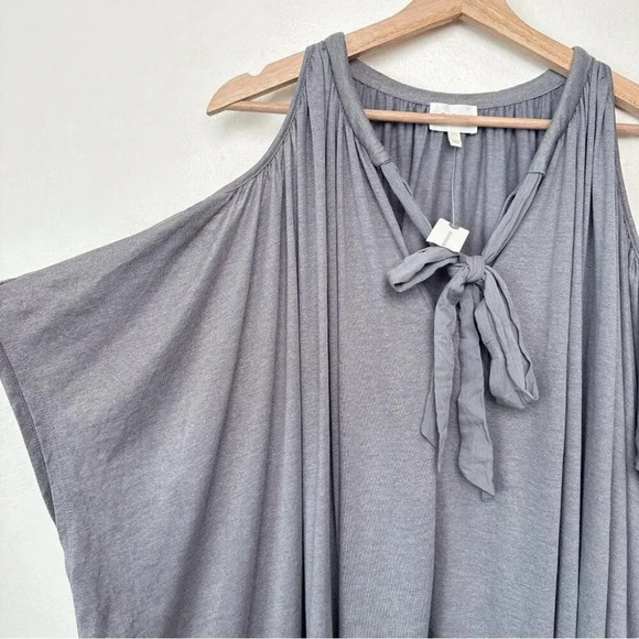 Deletta Anthropologie Womens M/L Tulay  Metallic Shimmer Cold Shoulder Top - Picture 6 of 13